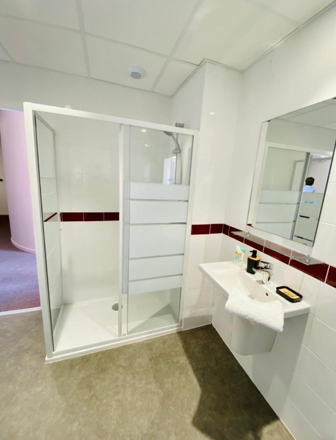 Hostel Flamingo Nimes Gare Centre Exteriör bild